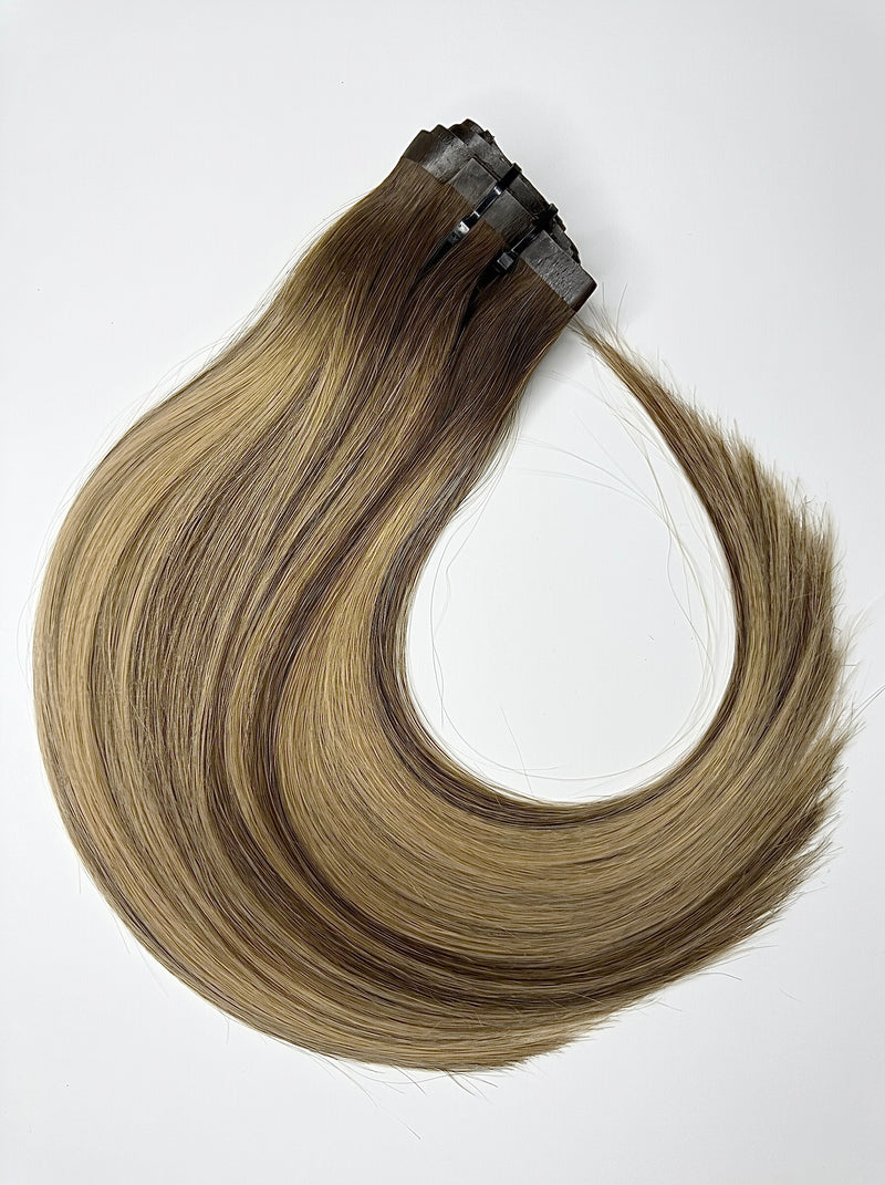 DVH Raw Highlights Straight Seamless Clip In's Extensions