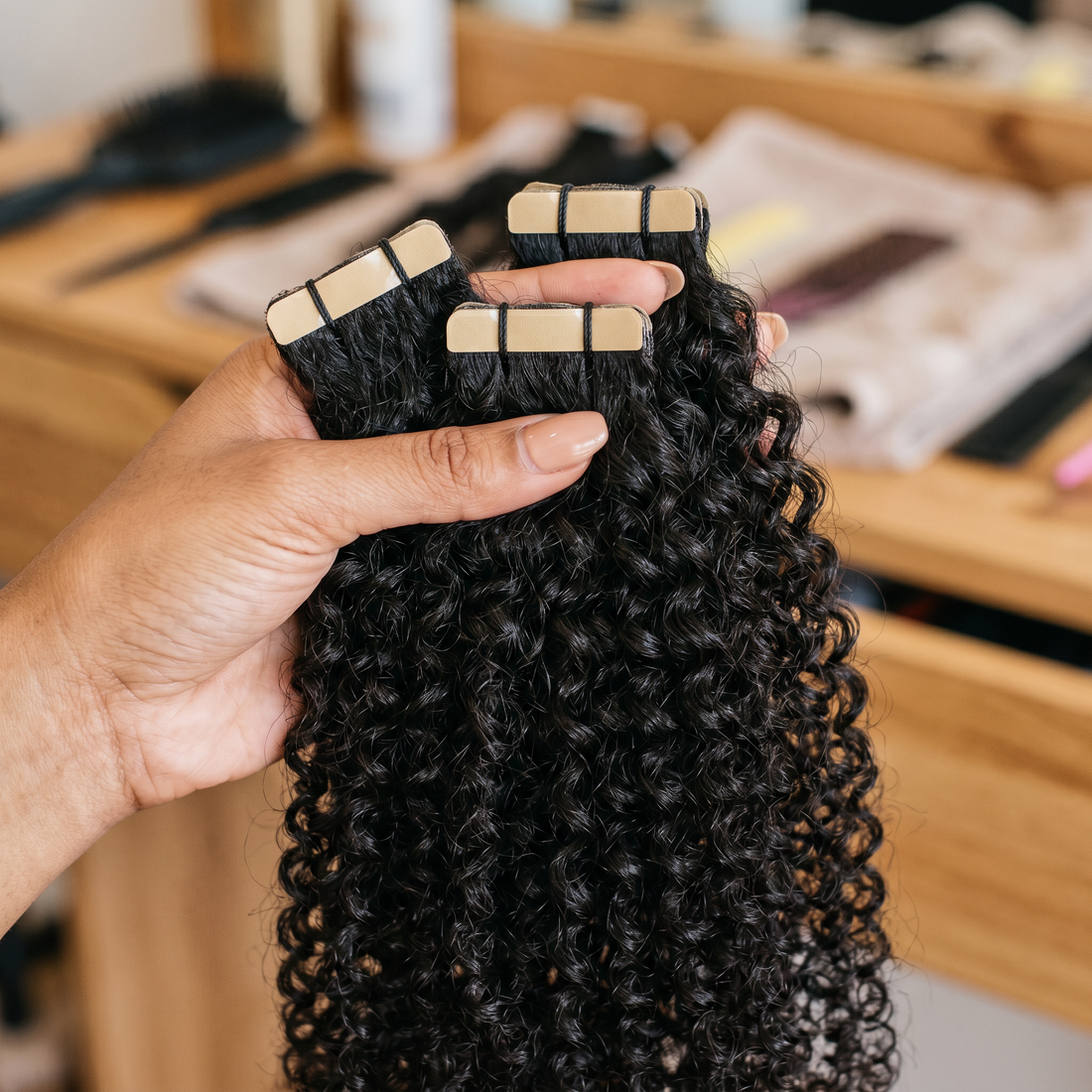 DVH Raw Kinky Curly Tape In Extensions
